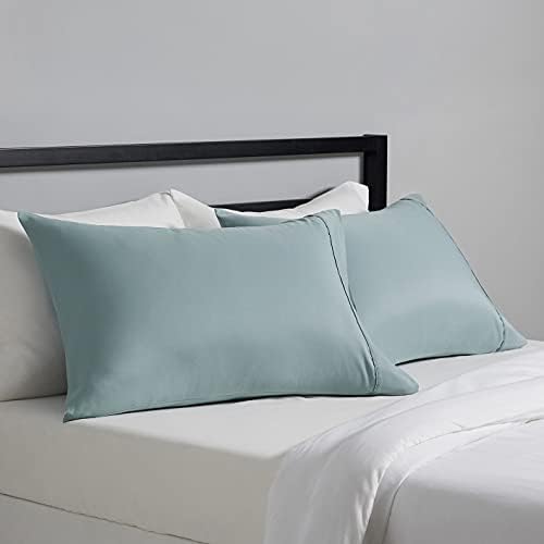 Amazon Basics Standard Pillowcases Set of 2 by AmazonBasics