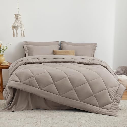 Love's Cabin King Size Comforter Set - Image 2