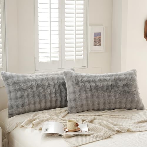Set of 2 Faux Fur Pillowcases, Luxury Bubble Waffle Carved Plush Standard Size - Image 4