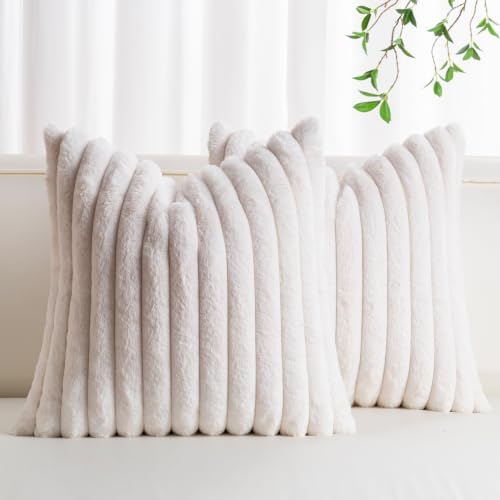Pack of 2 Faux Fur Christmas Throw Pillow Covers 20x20 Inch, Cream White by Unknown