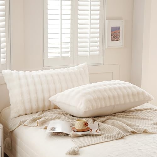 Set of 2 Faux Fur Pillowcases, Luxury Bubble Waffle Carved Plush Standard Size - Image 2