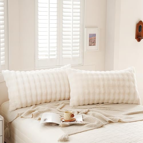 Set of 2 Faux Fur Pillowcases, Luxury Bubble Waffle Carved Plush Standard Size - Image 4