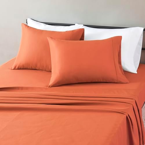 Amazon Basics Lightweight Microfiber 4-Piece Bed Sheet Set by AmazonBasics