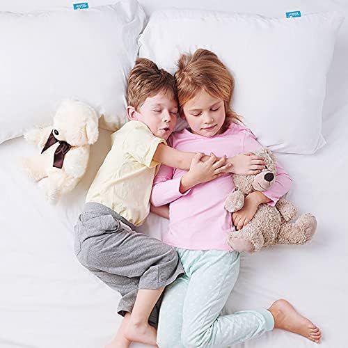 Waterproof Toddler Pillow Protector 4-Pack - Image 2