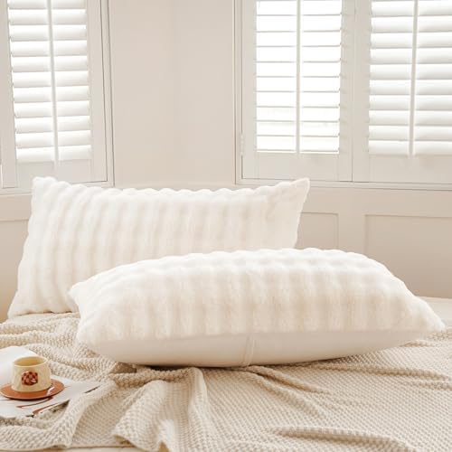 Set of 2 Faux Fur Pillowcases, Luxury Bubble Waffle Carved Plush King Size - Image 3