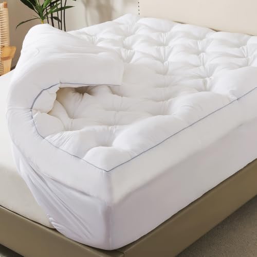WhatsBedding 5 Inch Memory Foam Mattress Topper by WhatsBedding