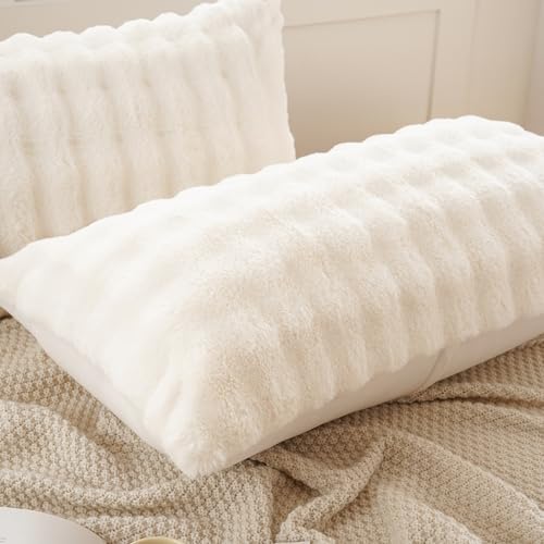 Set of 2 Faux Fur Pillowcases, Luxury Bubble Waffle Carved Plush Standard Size - Image 5