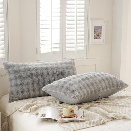 Set of 2 Faux Fur Pillowcases, Luxury Bubble Waffle Carved Plush Standard Size - Image 2