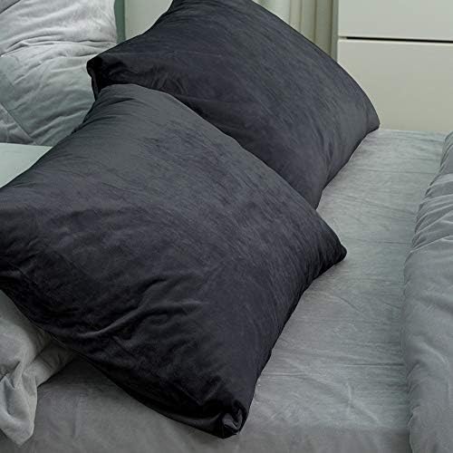 NTBAY Queen Velvet Pillowcases - Image 2
