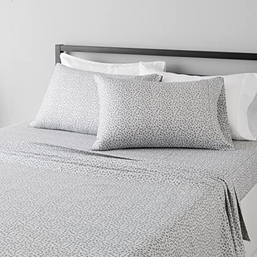 Amazon Basics Lightweight Breathable Microfiber 4 Piece Bed Sheet Set by AmazonBasics