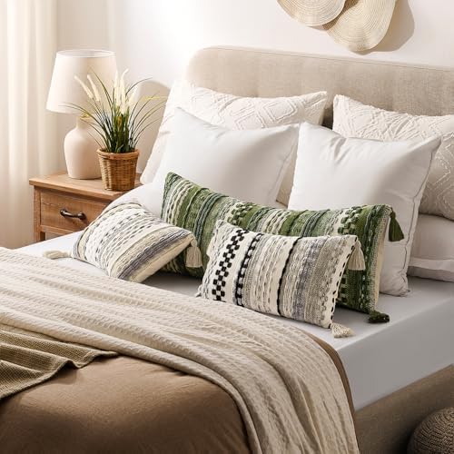Kevin Textile Boho Tufted 18x18 Inch Pillow Cover 1 Pack - Image 6