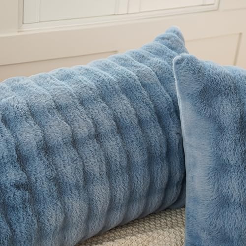 Set of 2 Faux Fur Pillowcases, Luxury Bubble Waffle Carved Plush Standard Size - Image 6