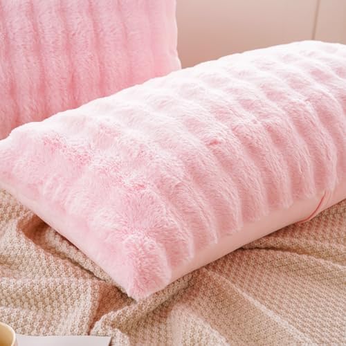 Set of 2 Faux Fur Pillowcases, Luxury Bubble Waffle Carved Plush Standard Size - Image 5