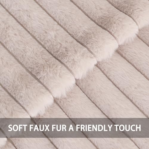 Pack of 2 Faux Fur Christmas Throw Pillow Covers 16x16 Inch, Light Grey - Image 2