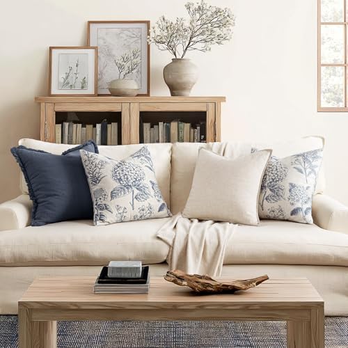 Set of 2 Decorative Floral Pillow Covers 20x20 Inch Light Blue - Image 4