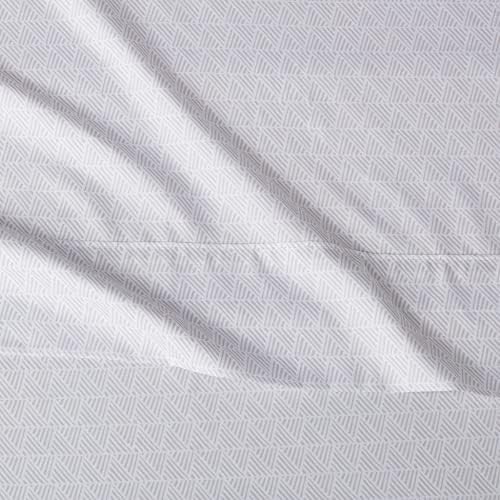 Amazon Basics Breathable, Wrinkle-Free Brushed Microfiber 4-Piece Bed Sheet Set - Image 4