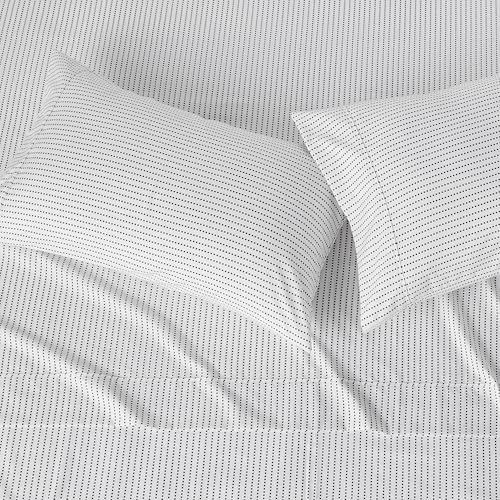 Amazon Basics Ultra-Soft Lightweight Microfiber 4-Piece Bed Sheet Set, - Image 3