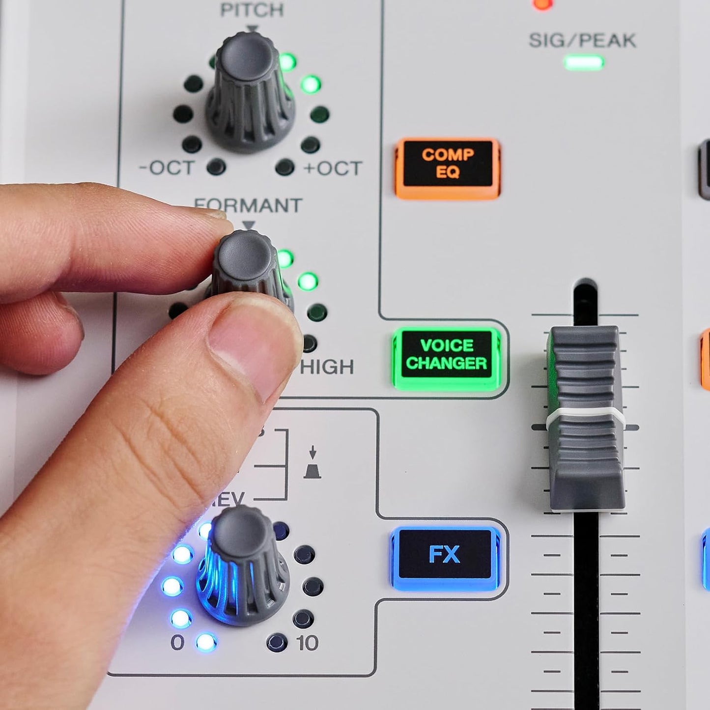 Yamaha AG08 White 8-Channel Live Streaming Loopback Mixer/USB Interface with Steinberg Software Suite