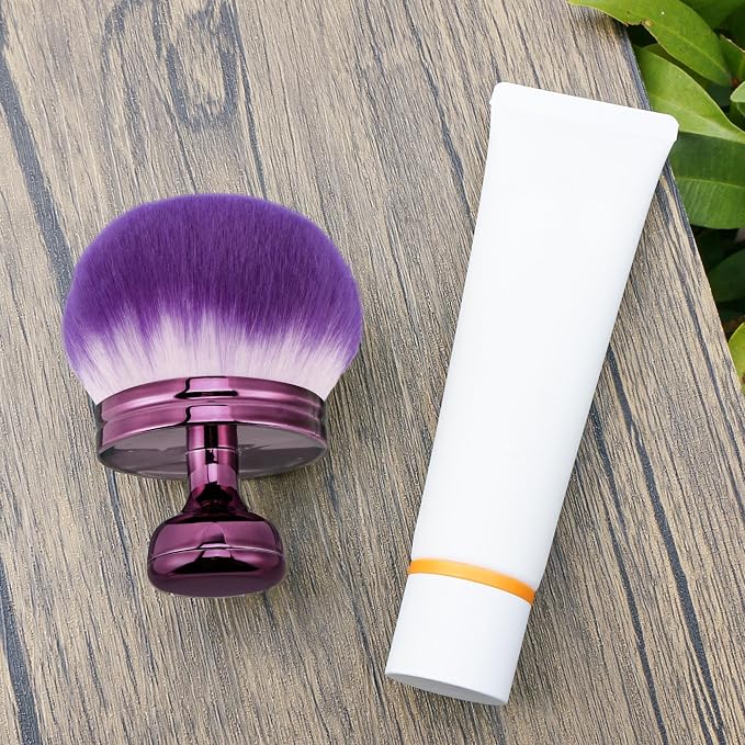 Blend & Blur Extra Large Body Makeup Brush - Image 7
